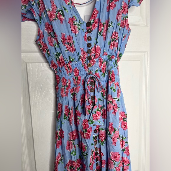 Tiare Hawaii New Moon Maxi Dress | Hibiscus Bouquet Baby Blue - Picture 11 of 14